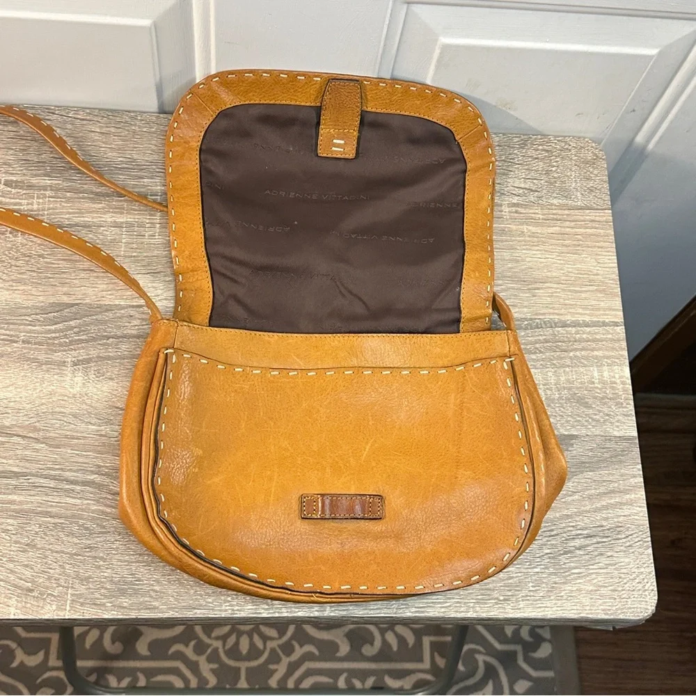ADRIENNE VITTADINI Brown  Leather Saddle Shoulder Bag‎ Vintage